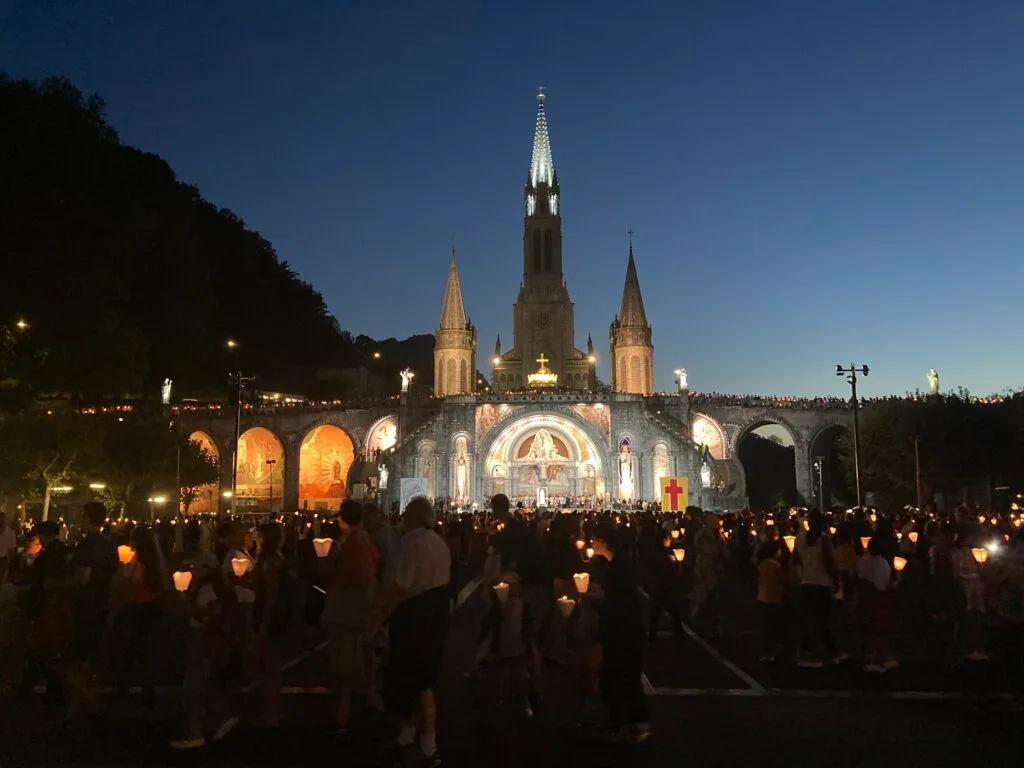 basilique notre dame du rosaire à lourdes
