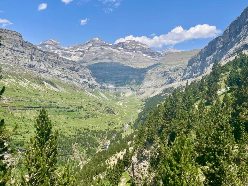 sentier Los Cazadores dans la vallée d’Ordesa