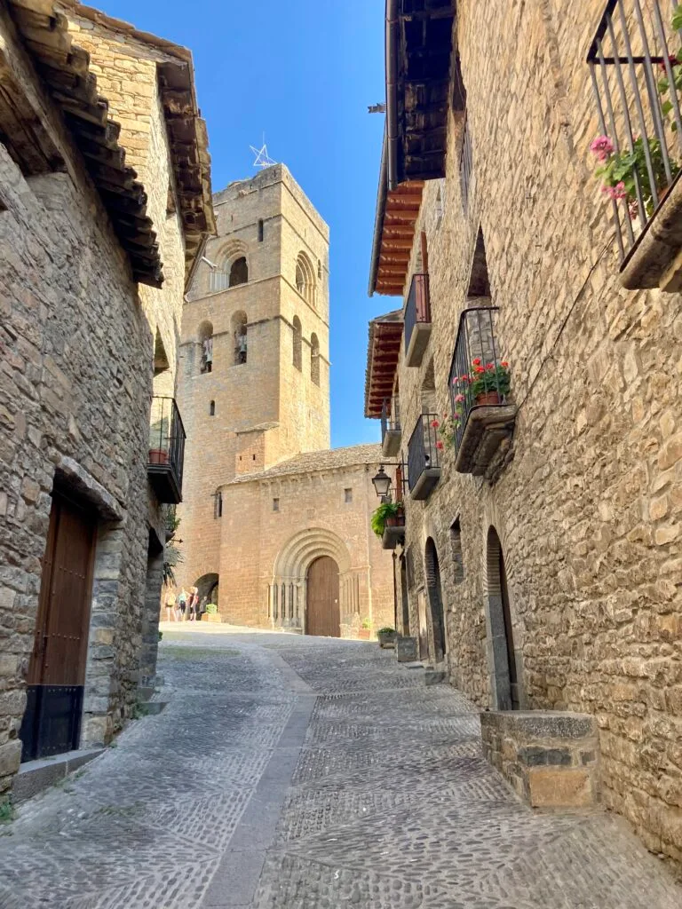 village ainsa