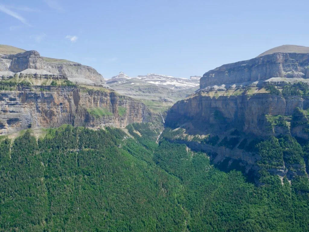 sentier Los Cazadores dans la vallée d’Ordesa
