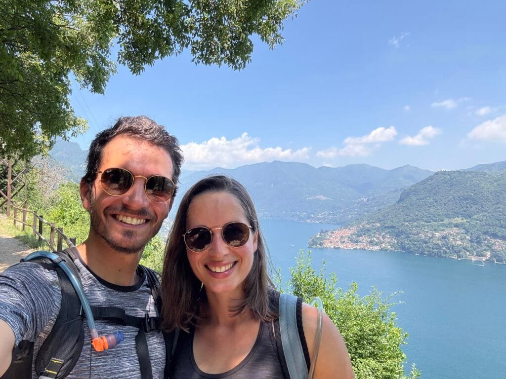 selfie depuis le sentier di sort au lac de côme
