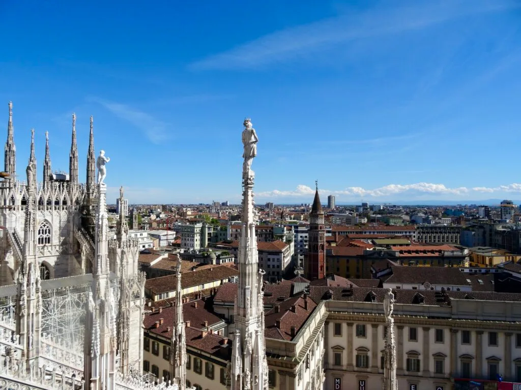 vue depuis les toits du duomo à milan