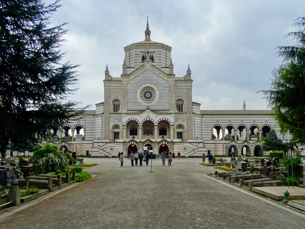 cimetière monumental à Milan