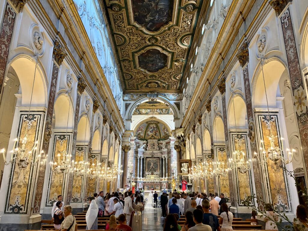 intérieur du duomo d'amalfi
