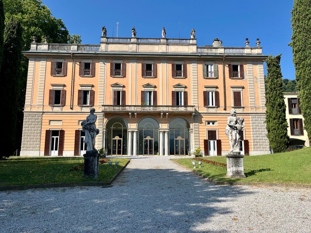 Villa Gallia sur la Passeggiata Lino gelpi