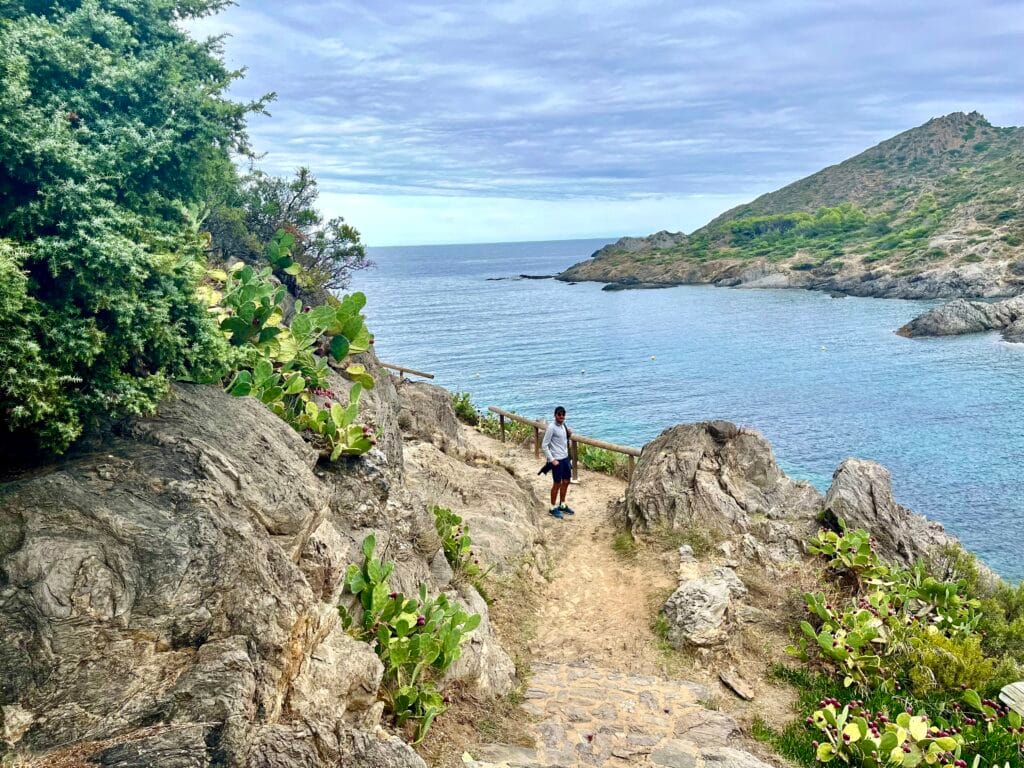 sentier vers la crique de Tamariu