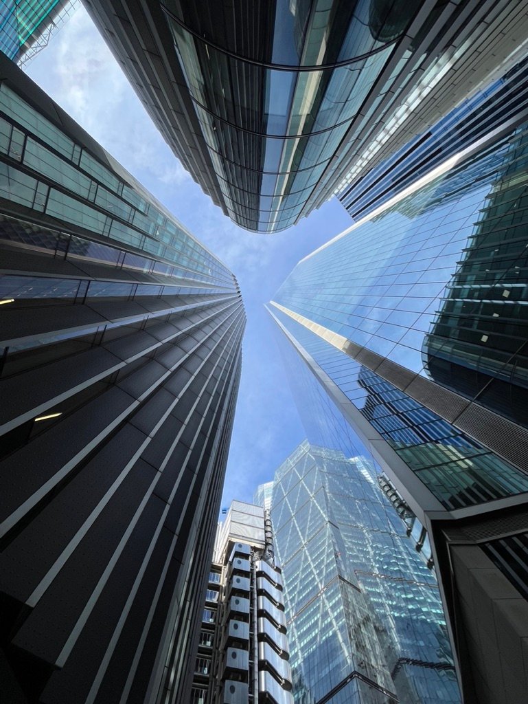 grattes ciel de la city à Londres
