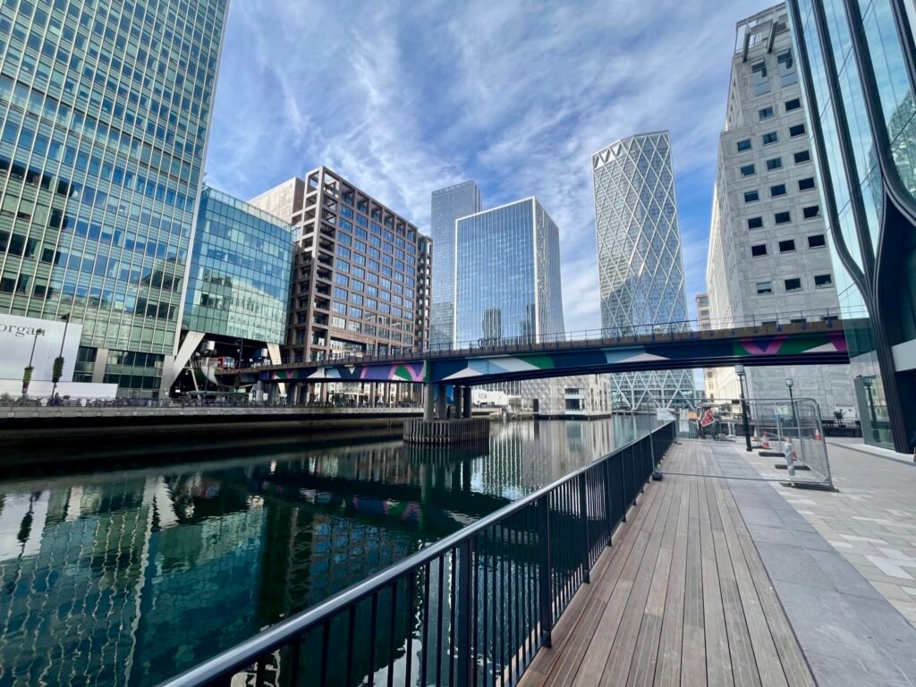 building du quartier canary wharf à londres